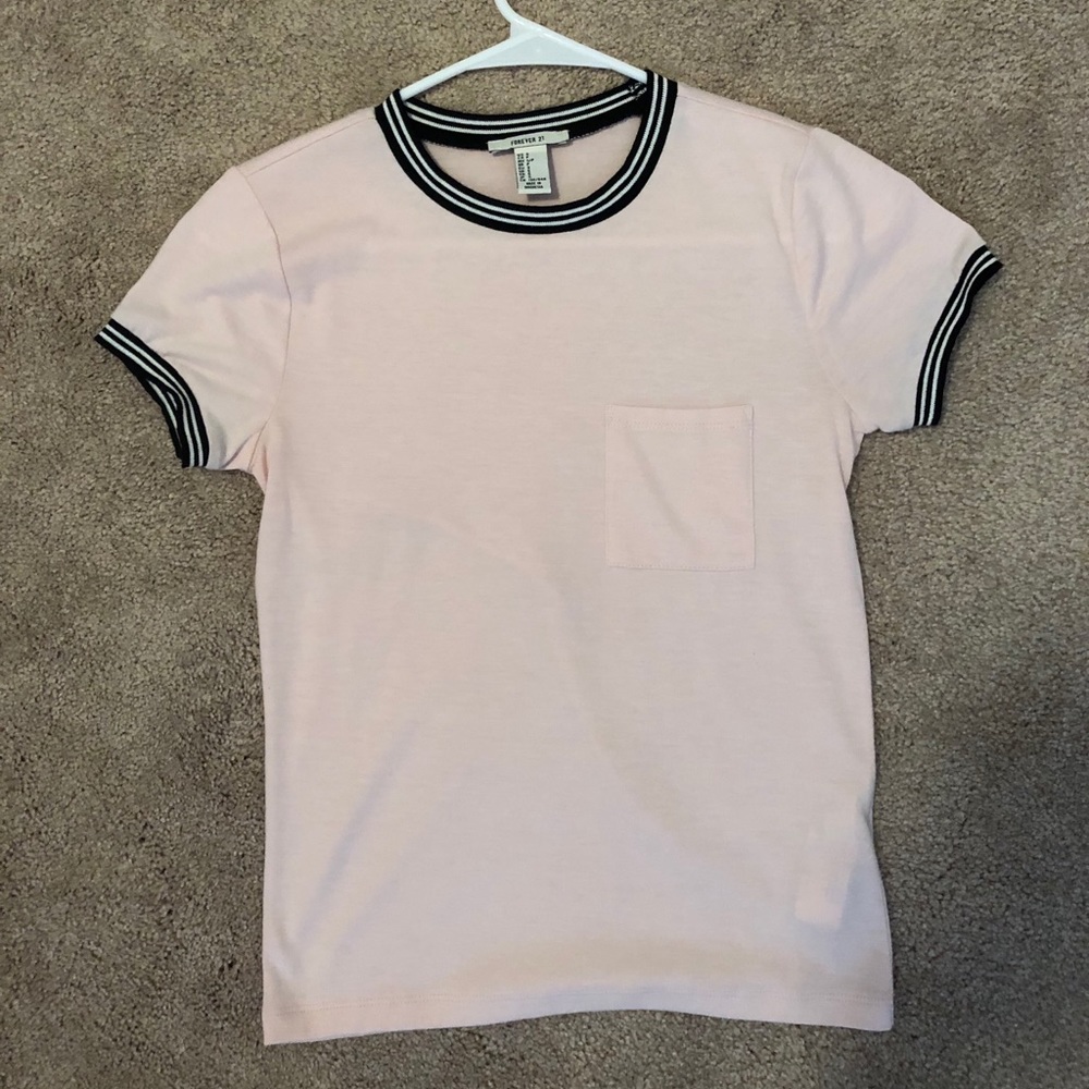 Forever 21 T-Shirt